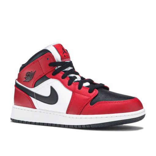 AIR JORDAN 1 MID CHICAGO BLACK TOE