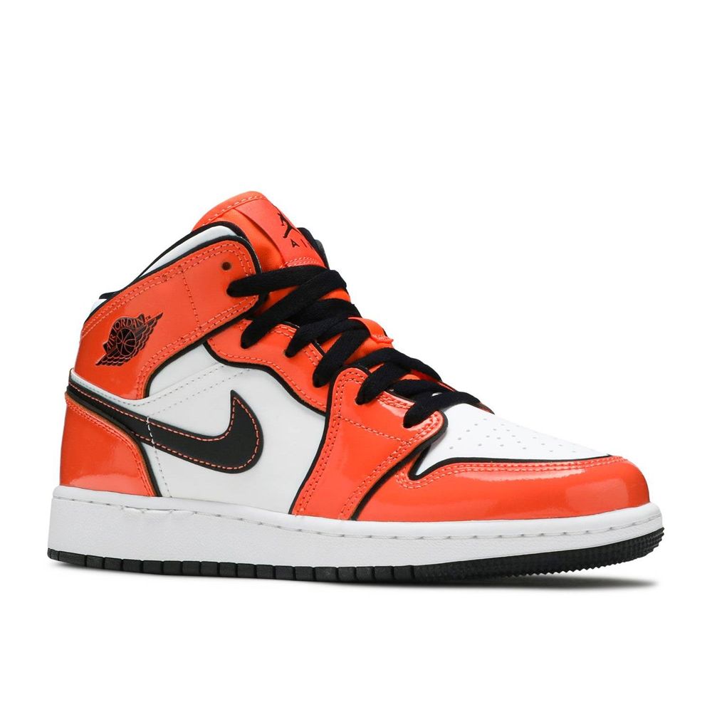 AIR JORDAN 1 MID TURF ORANGE