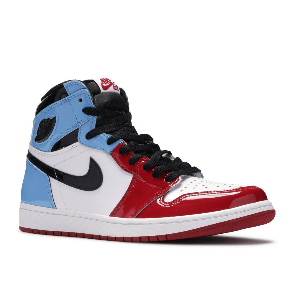 AIR JORDAN 1 RETRO HIGH FEARLESS UNC CHICAGO