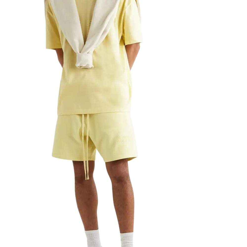 FEAR OF GOD ESSENTIALS CANARY SHORTS FW22